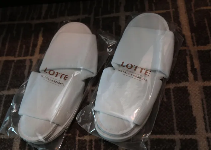 Отель Lotte 5*
